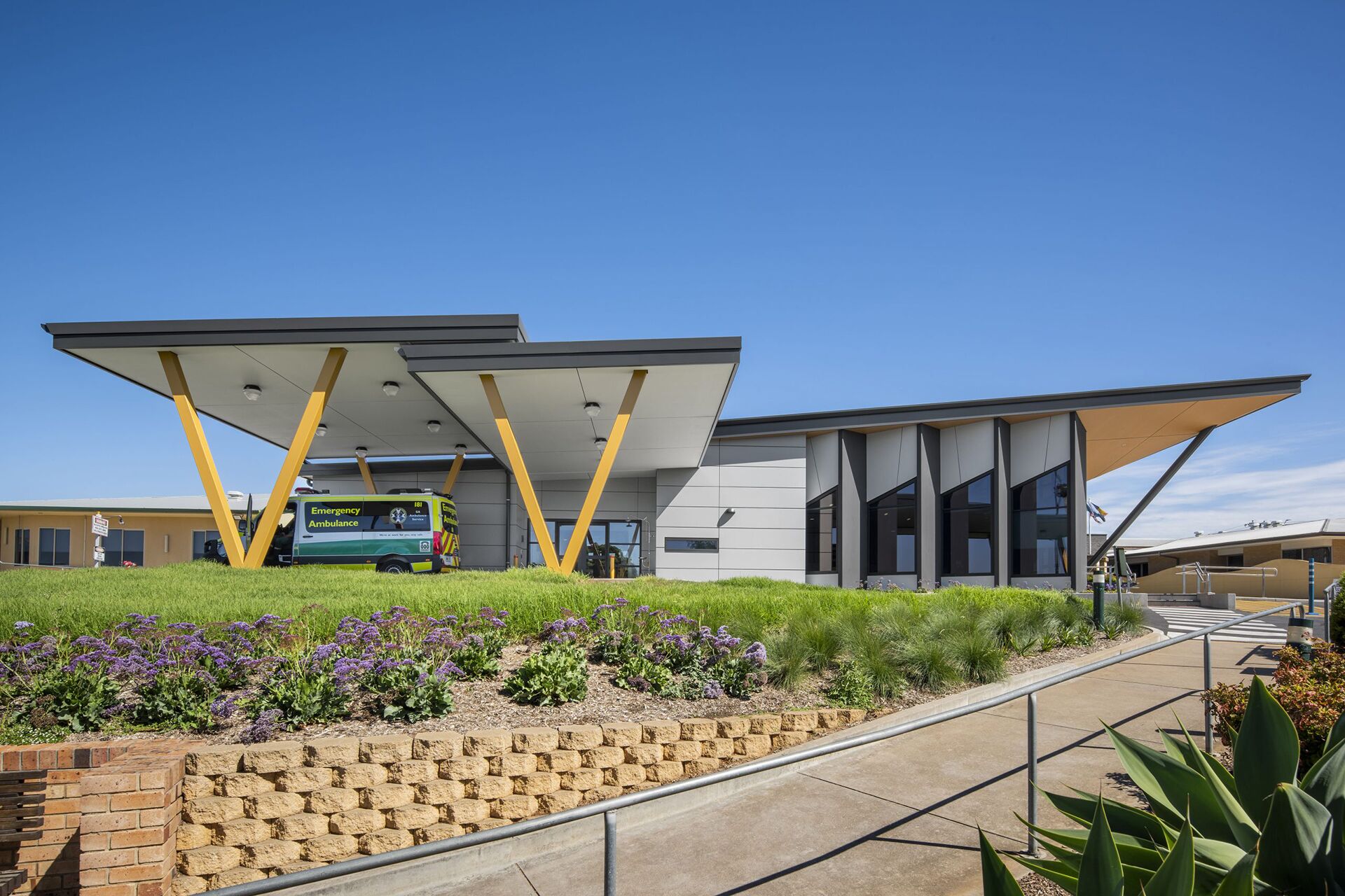murray-bridge-soldiers-memorial-hospital-fitout-sa-adelaide-shape-australia
